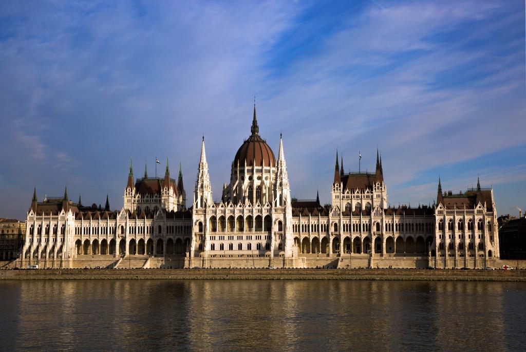 Chain Bridge Studio Apartment Βουδαπέστη Εξωτερικό φωτογραφία